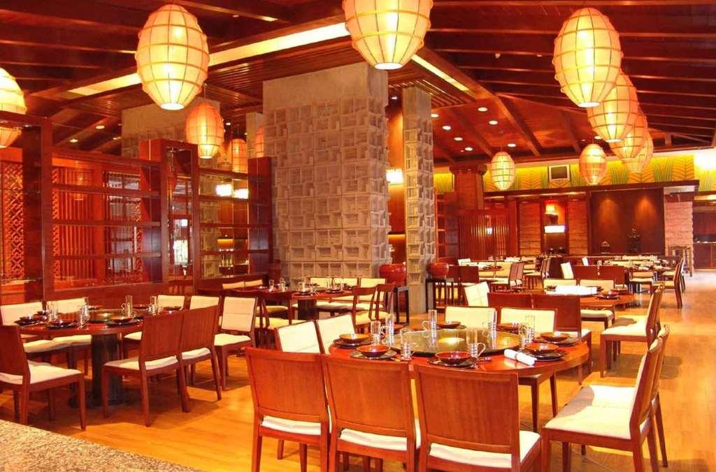 Grand Oriental Hotel Tung-kuan Restaurace fotografie