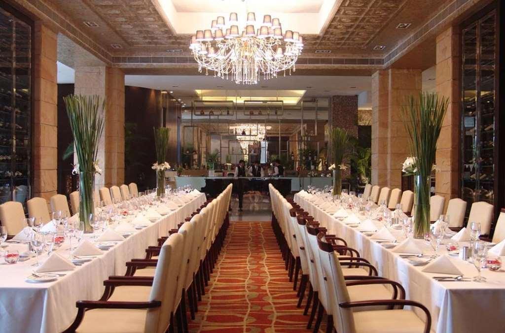 Grand Oriental Hotel Tung-kuan Restaurace fotografie