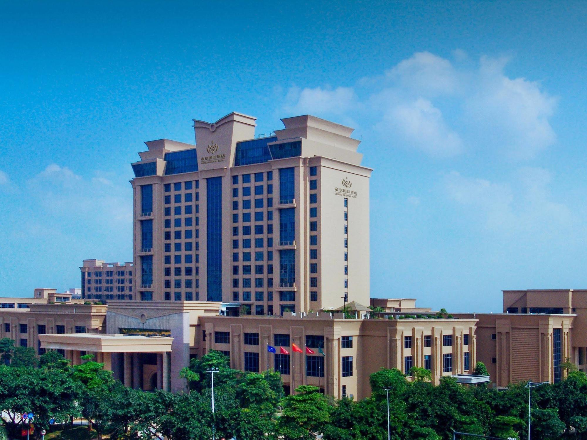 Grand Oriental Hotel Tung-kuan Exteriér fotografie